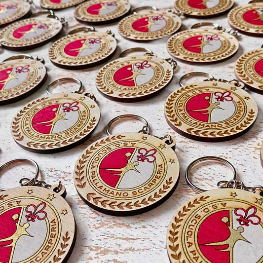Portachiavi in Legno Personalizzati con Logo – Gadget per Aziende ed Eventi