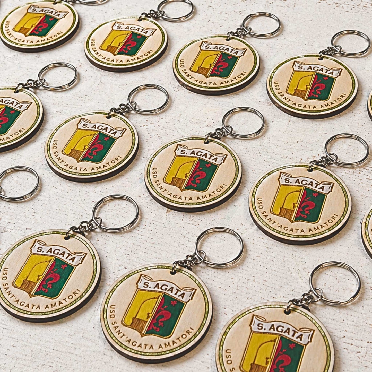 Portachiavi in Legno Personalizzati con Logo – Gadget per Aziende ed Eventi